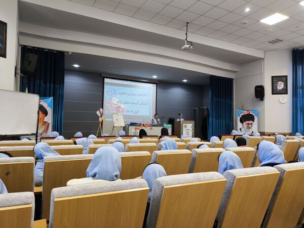 افتتاحیه جشنواره سفیران سلامت در دبستان آرمینه مصلی نژاد
