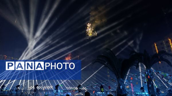 امشب آسمان در خیابان ها مى تابد