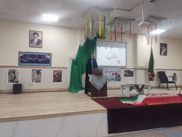 برگزاری طرح ملی لاله‌های روشن در دبستان دخترانه امام خمینی 2 