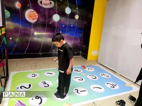 برگزاری جشنواره ضیافت نور توسط کهکشان کودکی درفرهنگسرای کودک و آینده 