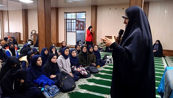کارگاه راز جذابیت دختران در دبیرستان نورالهدی تبادکان