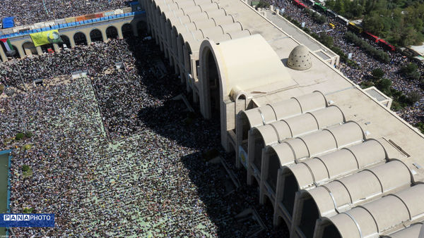 نماز جمعه تهران به امامت مقام معظم رهبری