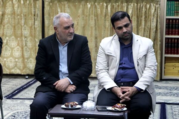 رونمایی کتاب «صبحی که در راه است» 