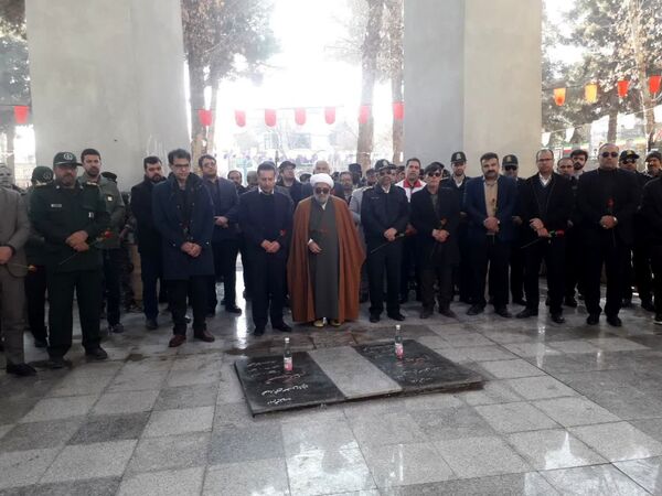 مراسم گلباران مزار شهدا و رژه خودرویی در شهرستان سملقان