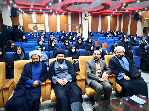 تجلیل نماینده ولی فقیه کهگیلویه و بویراحمد از بانوان شاغل به‌مناسبت ولادت حضرت زهرا (س)