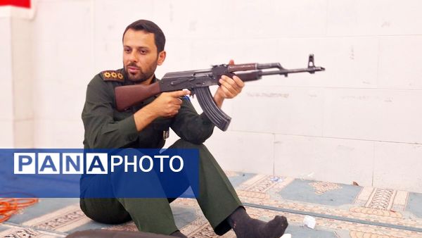 برگزاری کلاس سلاح شناسی ویژه دختران در شهرستان لنده