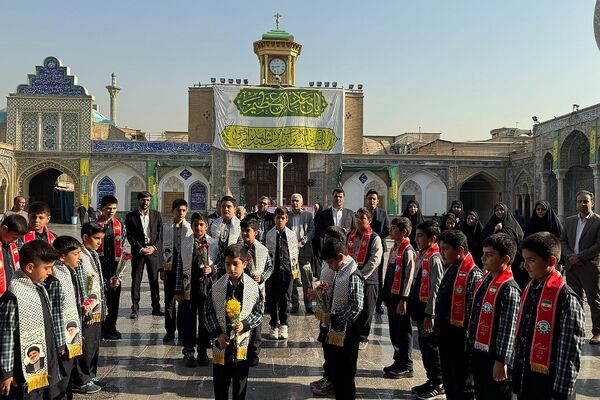 اجتماع عظیم دانش‌آموزان شهرری در حرم حضرت عبدالعظیم حسنی(ع) به‌مناسبت هفته فرهنگی ری 