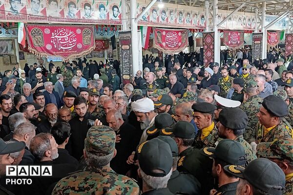 تشییع پیکر شهید محمد علیزاده در گلزار شهدای ملارد