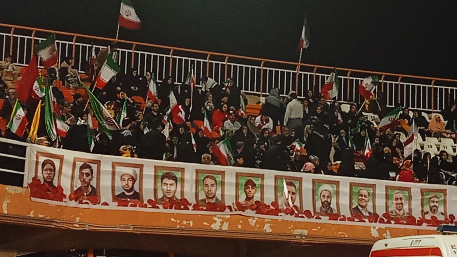 نوای همبستگی در ورزشگاه شهید باهنر کرمان