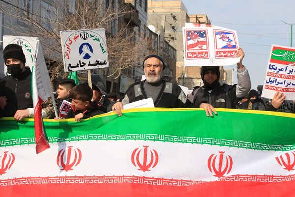 حضور پرشور مردم بهارستانی در راهپیمایی ۲۲ بهمن