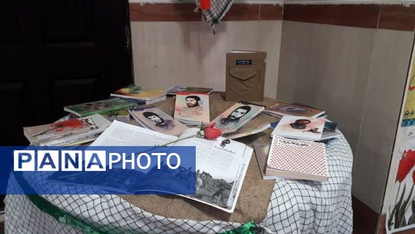 دانش‌آموزان هنرستان فاطمیه از شهید گمنام استقبال کردند