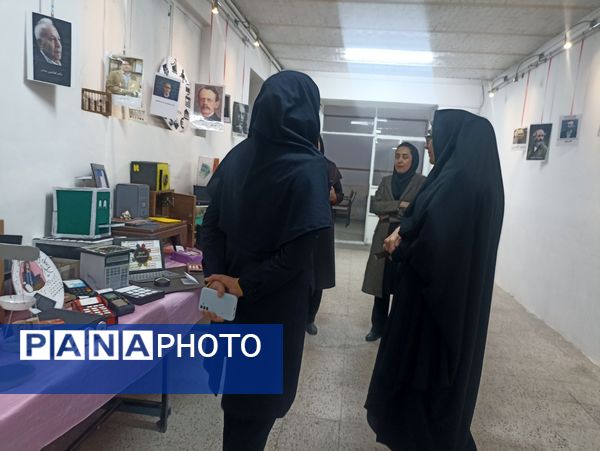 بازدید از نمایشگاه دست سازه هنرستان فنی و حرفه ای دخترانه فلسطین 