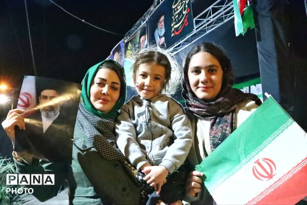 برپایی موکب امام رضا(ع) یاد بود شهدای دانش آموز در یزد