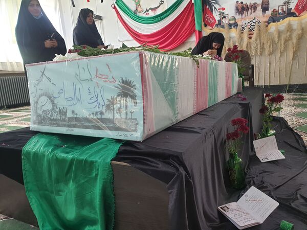 مراسم تشییع پیکر شهید گمنام در مدرسه علامه طباطبایی منطقه پردیس