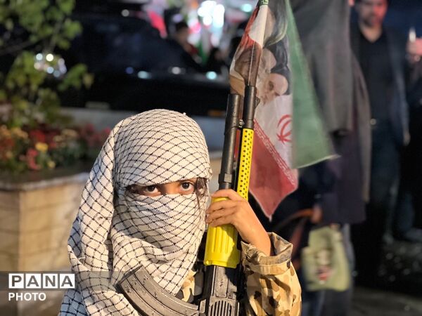 حضور مردم کرج در  شصت و چهارمین شب از تجمعات مردمی
