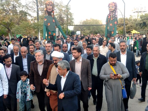 جشنواره طعم و رنگ پاییز با حضور شهردار مشهد آغاز به کار کرد
