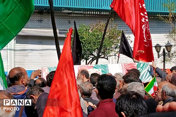 کبوتران عاشق به امام شهیدشان پیوستند