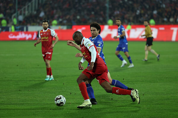 دیدار تیم‌های استقلال و پرسپولیس