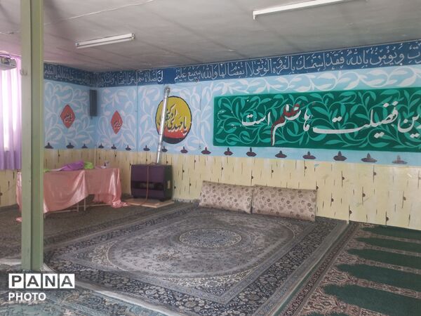 بازدید مدیر آموزش و پرورش ناحیه ۴ کرج از مدرسه تزکیه اسکان زائران رهبر شهید