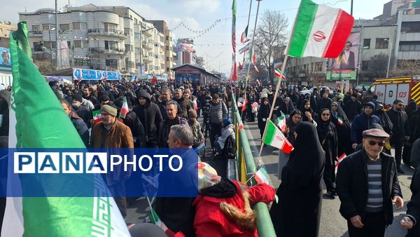 حضور میلیونی ایرانیان در جشن‌ پیروزی انقلاب اسلامی 