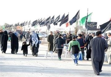 پیاده‌روی دلدادگان اباعبدالله الحسین در گرم‌ترین نقطه فارس
