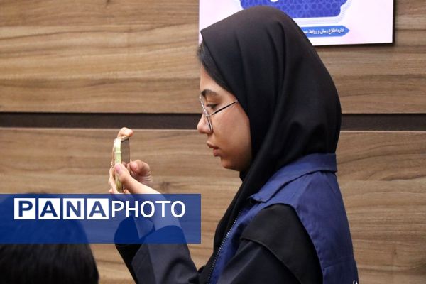 نشست صمیمی فعالین رسانه ای دانش‌آموزان با مدیرعامل خبرگزاری پانا