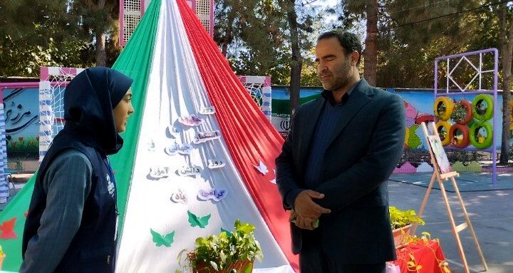 مراسم سیزده‌آبان در دبستان دخترانه شاهد شهید ناصری ناحیه دو