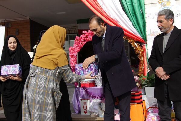جشن نیکوکاری در مدرسه مهرآیین بهارستان۲