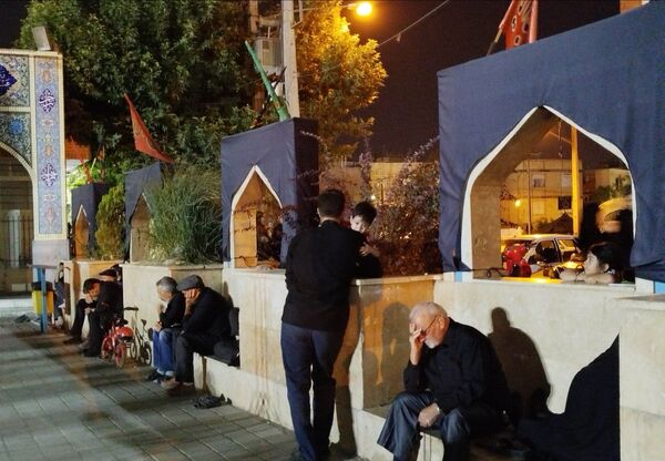عزاداری  شب تاسوعای حسینی در مسجد شهدای گمنام 