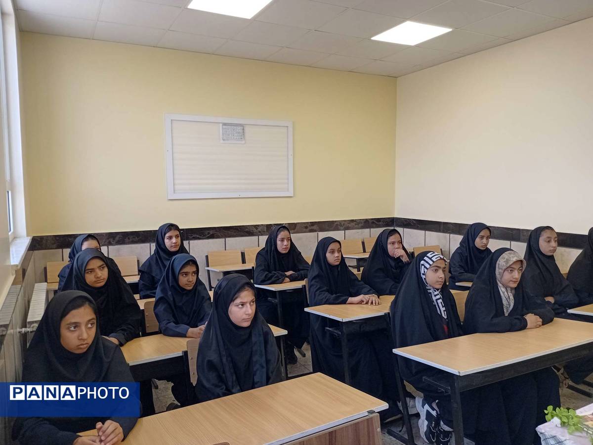 جشن جوانه ها در دبیرستان مادر مهربان خلیل آباد