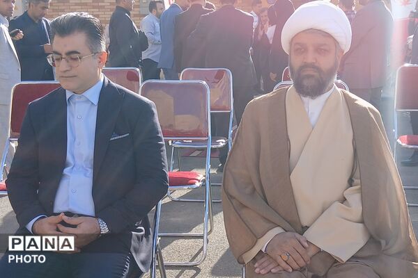 آغاز سال تحصیلی در مدرسه دخترانه مهرنگار باقر شهر با حضور مسئولان 