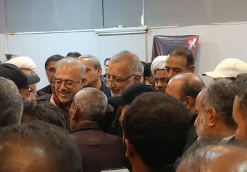 تجلی همبستگی در پایتخت؛ همدردی شهردار تهران با خانواده‌های شهدای میناب