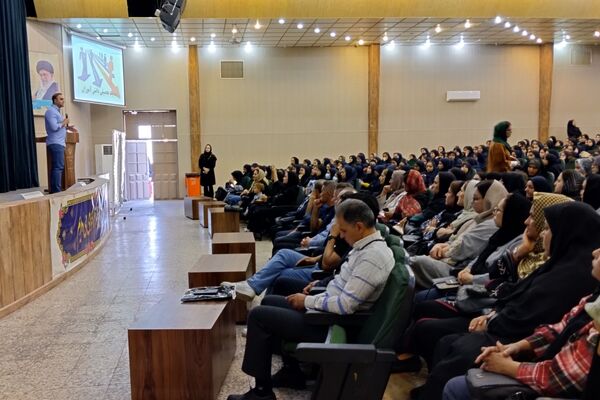 اولین جلسه هدایت تحصیلی دبیرستان پویش ناحیه ۳شیراز 