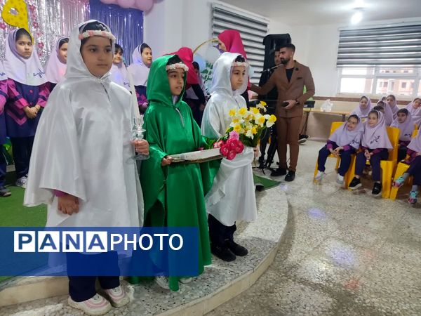 جشن فرشته‌ها در دبستان هدایت بابلسر