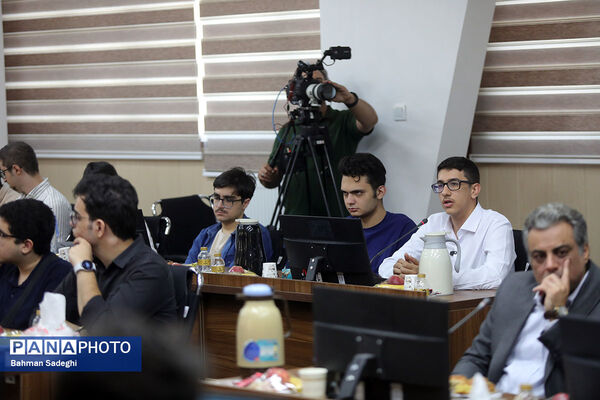 مراسم تقدیر از مدال آوران المپیادهای جهانی و رتبه های برتر کنکور شهر تهران