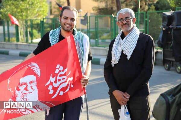 حضور کاروان فرهنگیان استان چهارمحال و بختیاری در مراسم تشییع رهبر شهید