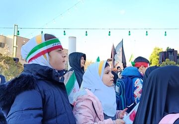 چهل روز از آن روز سنگین گذشت 