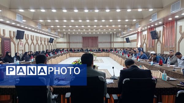 جلسه هم‌اندیشی معاونان و مربیان در خلیل آباد