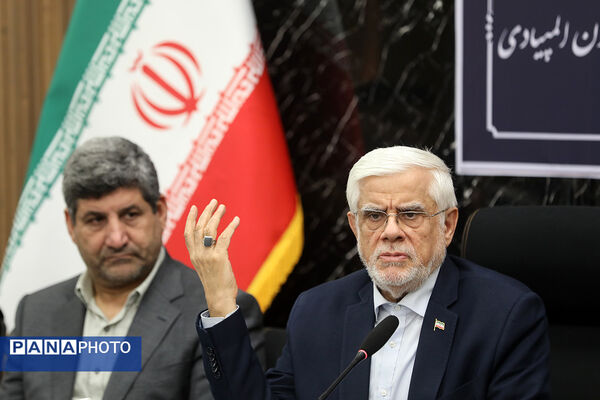 دیدار معاون اول رئیس‌جمهور با اعضای باشگاه و مدال‌آوران المپیادی