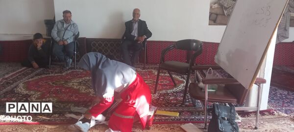 دوره‌ ی آموزشی کمک‌های اولیه و امداد و نجات در روستای سربالا