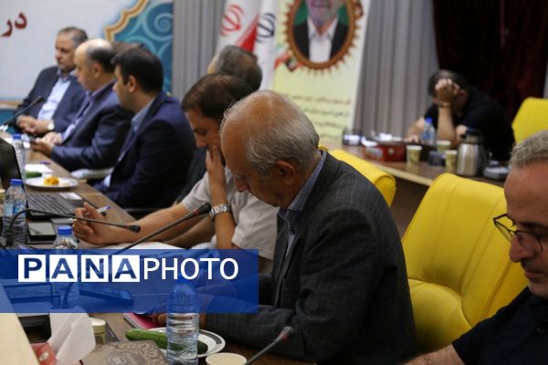 نشست خبری مدیرکل نوسازی، توسعه و تجهیز مدارس آذربایجان شرقی