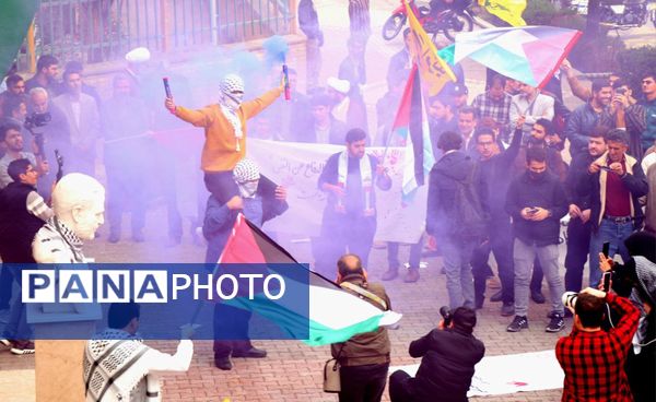 غرش خشم انقلابی دانشجویان دانشگاه آزاد مشهد علیه صهیونیسم و فریاد همبستگی با غزه