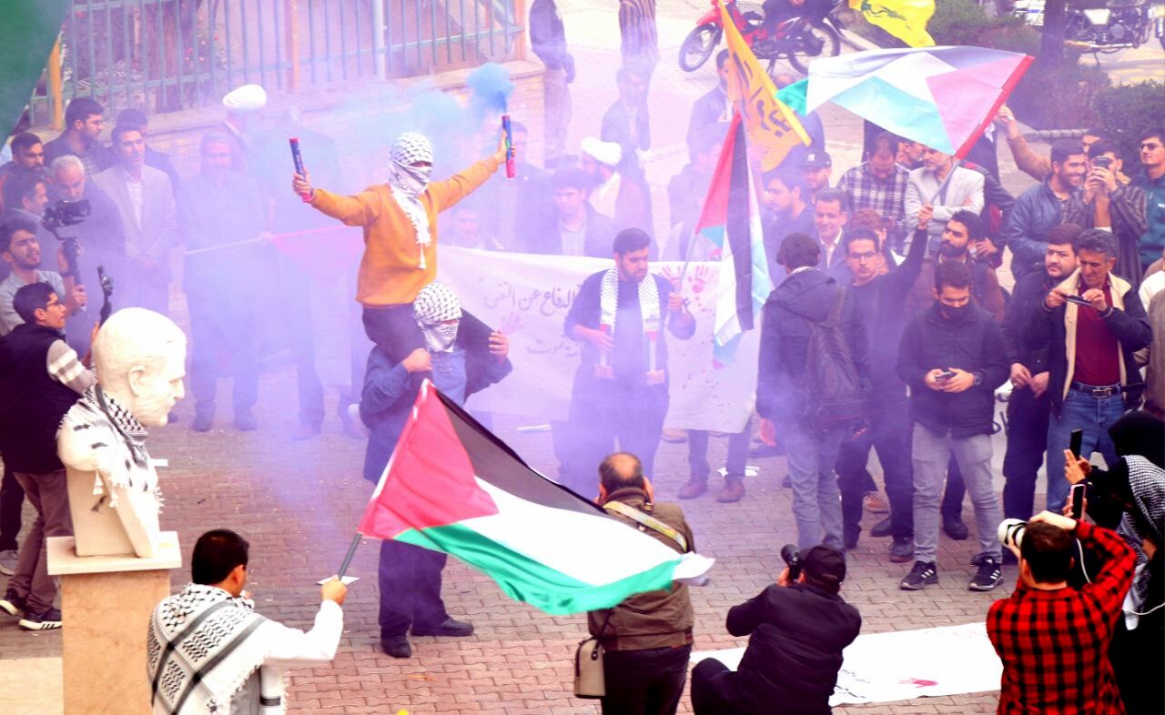 غرش خشم انقلابی دانشجویان دانشگاه آزاد مشهد علیه صهیونیسم و فریاد همبستگی با غزه