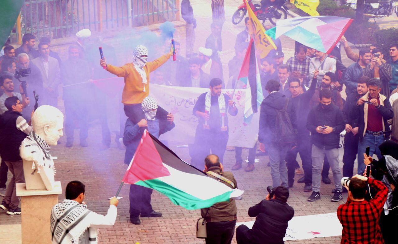 غرش خشم انقلابی دانشجویان دانشگاه آزاد مشهد علیه صهیونیسم و فریاد همبستگی با غزه