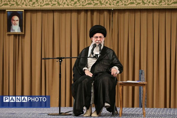 دیدار پیشکسوتان و فعالان دفاع مقدس و مقاومت با مقام معظم رهبری