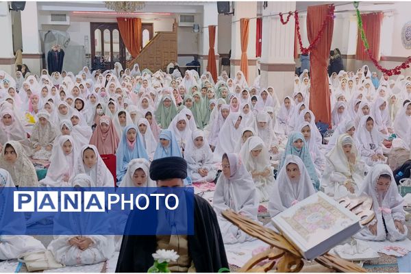 آیین جشن تکلیف دانش‌آموزان دختر شهرستان پردیس در فضایی معنوی و باشکوه