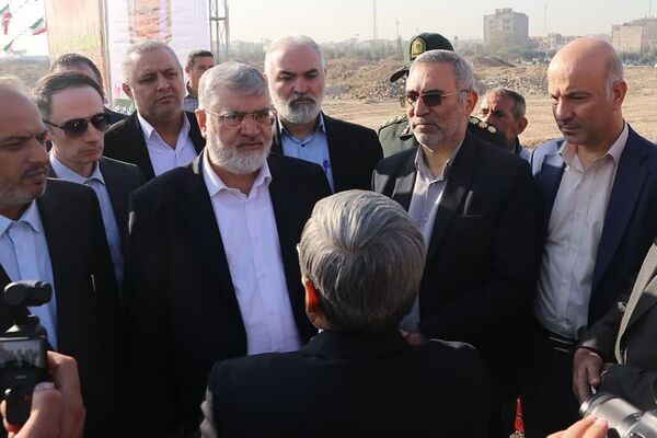 وعده قشقاوی به تحقق رسید، خشت‌گذاری دو مدرسه ۱۵ کلاسه دخترانه در حصارک پایین
