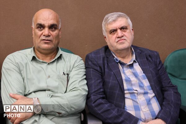 آیین تجلیل از منتخبین استانی اجلاسیه نماز