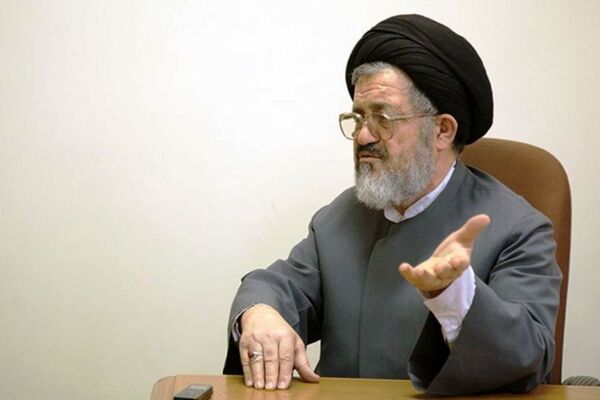 دشمن تابِ دیدن اقتدار ایران را ندارد/ باید تحریم‌ها را به نقطه قوت خود تبدیل کنیم