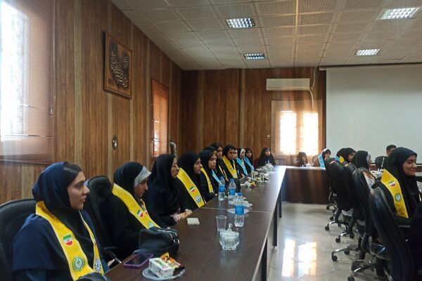 نشست صمیمی قائم‌مقام سازمان دانش‌آموزی کشور با رؤسای شورای دانش‌آموزی شیراز